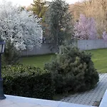 A Mecsek Gyoengye Apartmanhaz