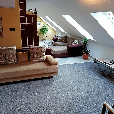 Apartament A Mecsek Gyoengye Apartmanhaz *