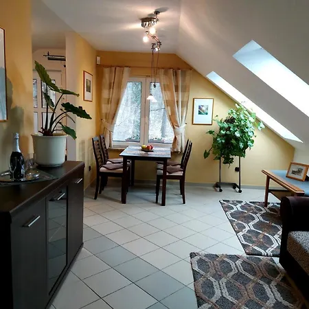 A Mecsek Gyoengye Apartmanhaz Apartament Pécs