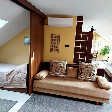 A Mecsek Gyoengye Apartmanhaz Apartament *