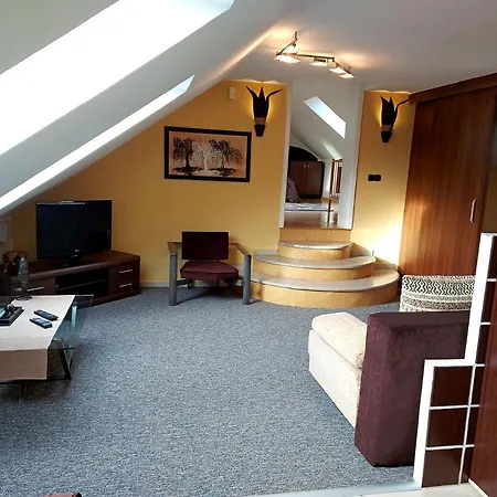 Apartament A Mecsek Gyoengye Apartmanhaz