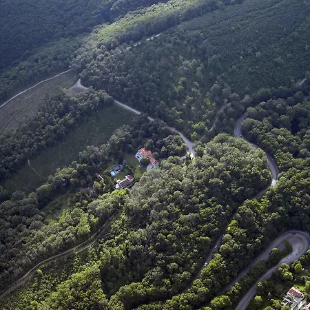 A Mecsek Gyoengye Apartmanhaz Apartament Pécs