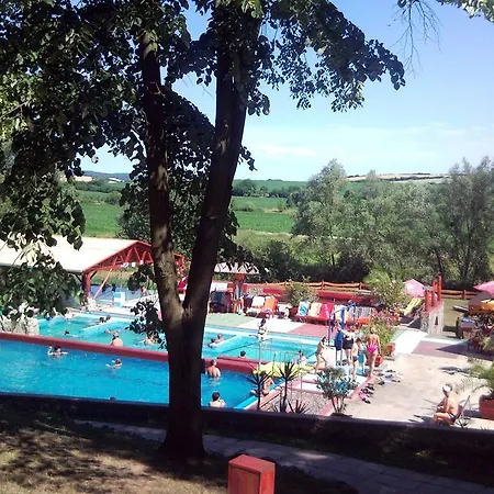 A Mecsek Gyoengye Apartmanhaz * Πετς
