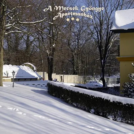 A Mecsek Gyoengye Apartmanhaz