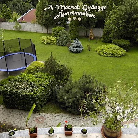 Apartament A Mecsek Gyoengye Apartmanhaz *