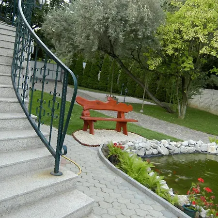 A Mecsek Gyoengye Apartmanhaz Apartament Pécs