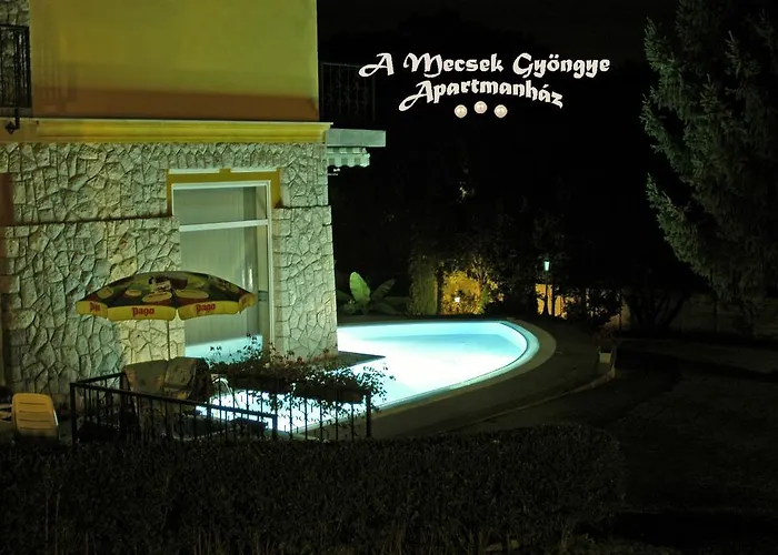 A Mecsek Gyoengye Apartmanhaz Beci