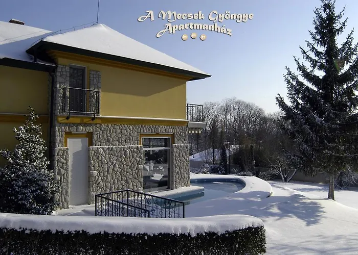 Apartament A Mecsek Gyoengye Apartmanhaz