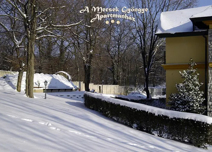 A Mecsek Gyoengye Apartmanhaz