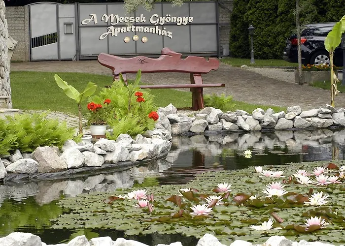 Apartament A Mecsek Gyoengye Apartmanhaz