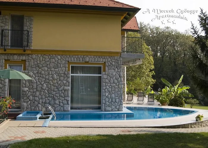 Apartament A Mecsek Gyoengye Apartmanhaz *